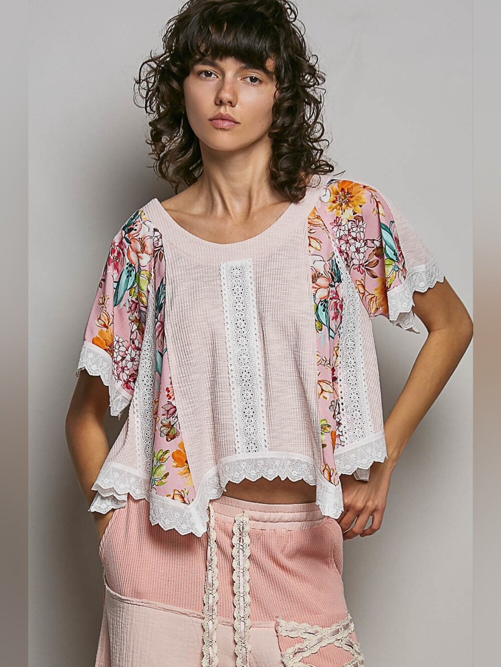 POL Round Neck Ribbed Cropped Top with Lace Detail- Pink- FAST SHIPPING !! - Picture 1 of 8